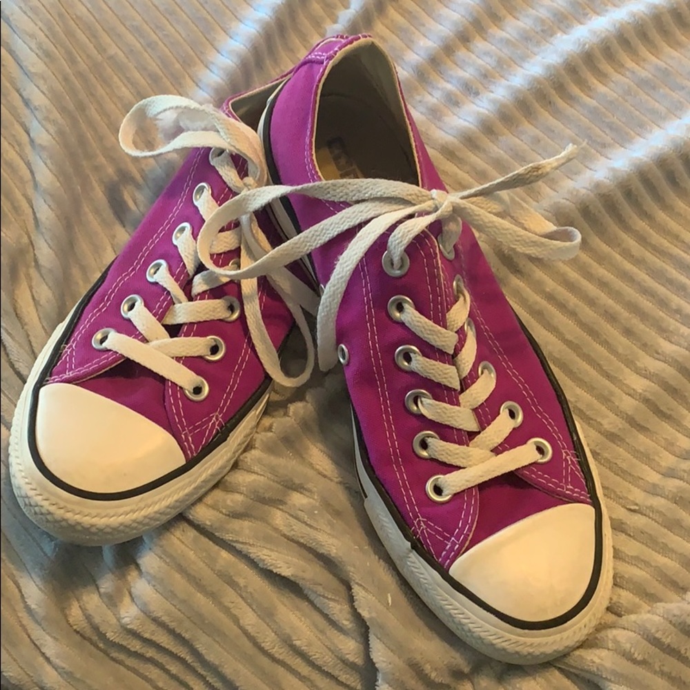 Magenta Size 7 Converse